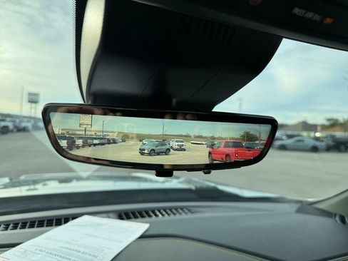 Used 2025 Chevrolet Silverado 2500 ZR2 w/ Technology Package image 18