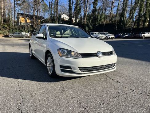Used 2015 Volkswagen Golf S image 7