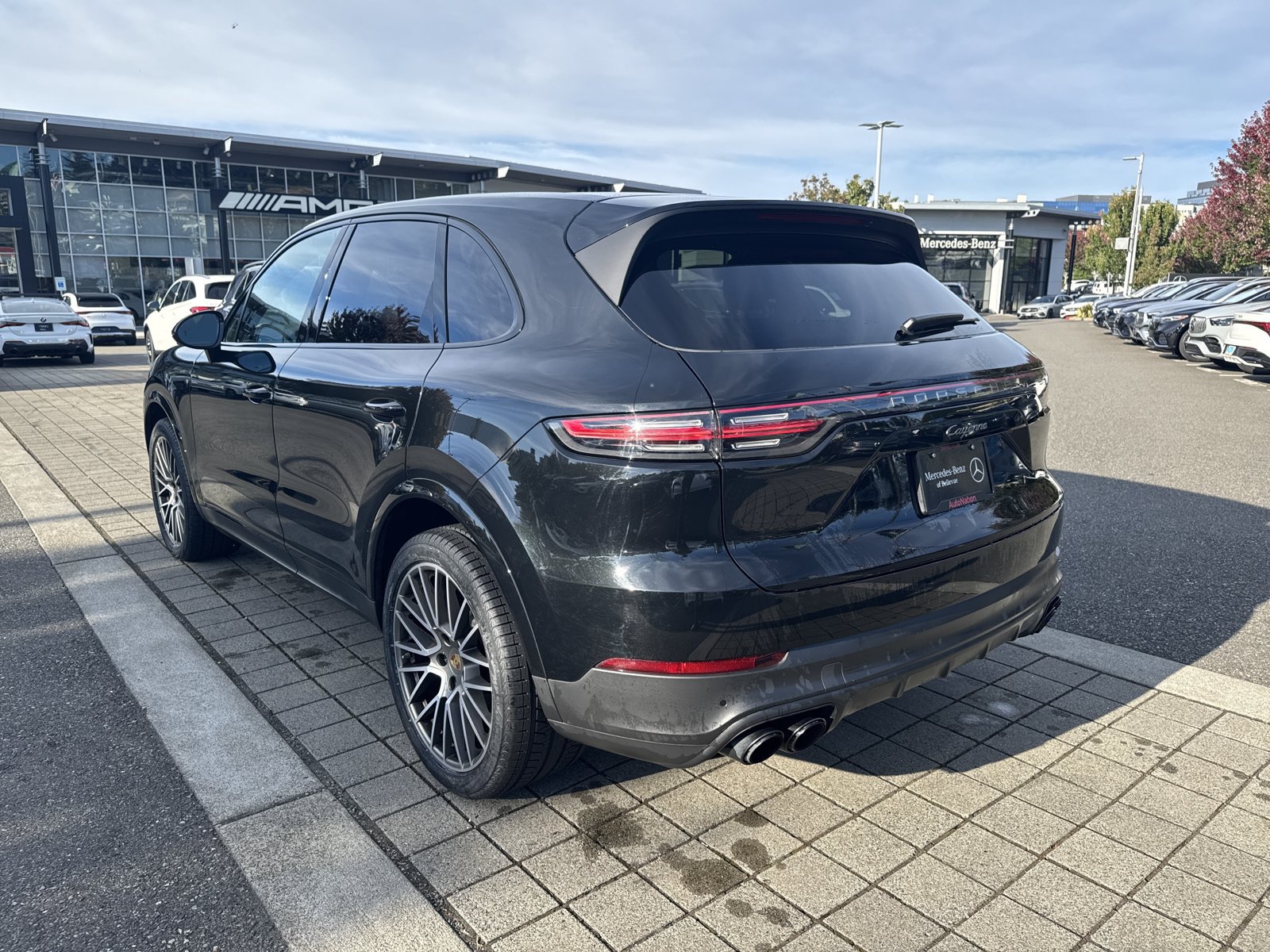 Used 2023 Porsche Cayenne Platinum Edition AWD/4WD image 7