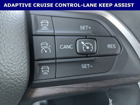 New 2025 Jeep Grand Cherokee L Limited w/ Black Appearance Package image 14