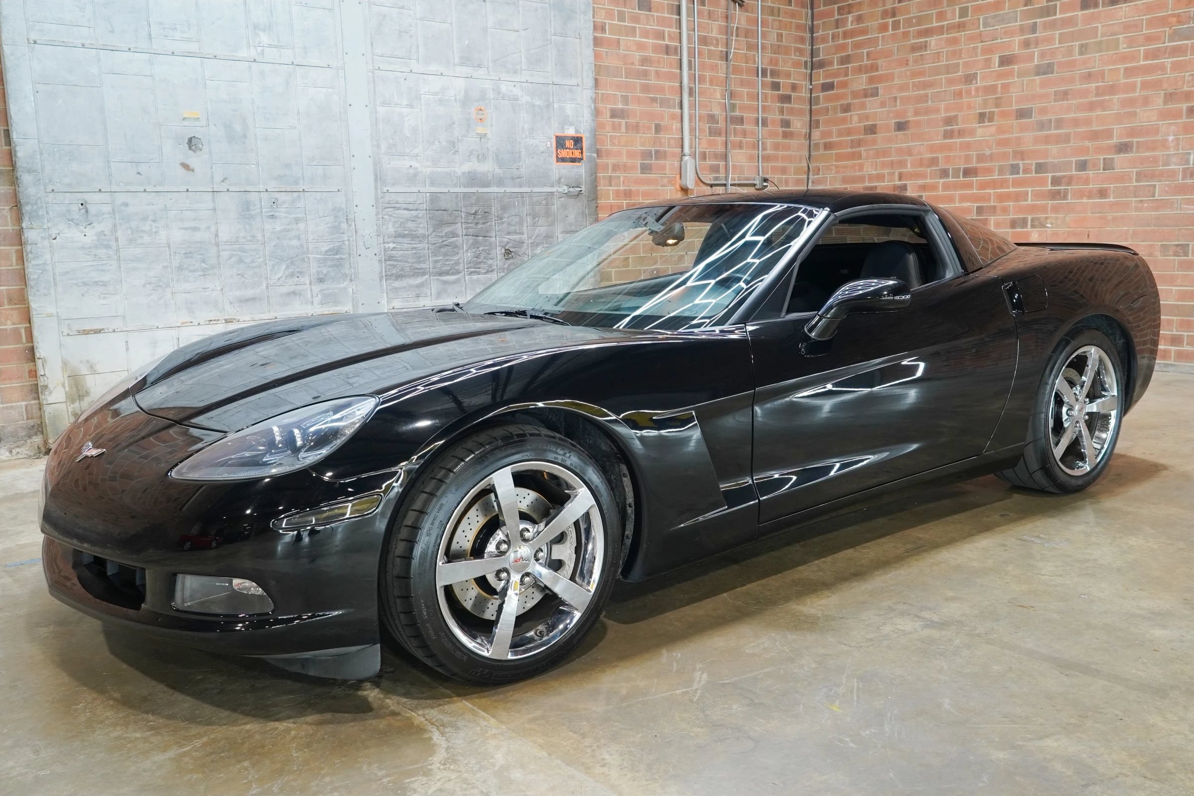 Used 2010 Chevrolet Corvette Coupe w/ Preferred Equipment Group RWD image 19