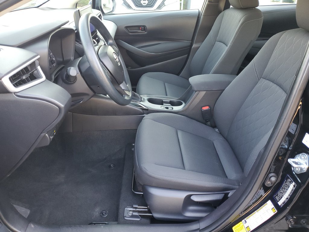 Used 2025 Toyota Corolla LE FWD image 20