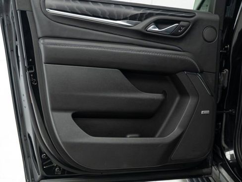 Used 2023 GMC Yukon XL Denali image 27