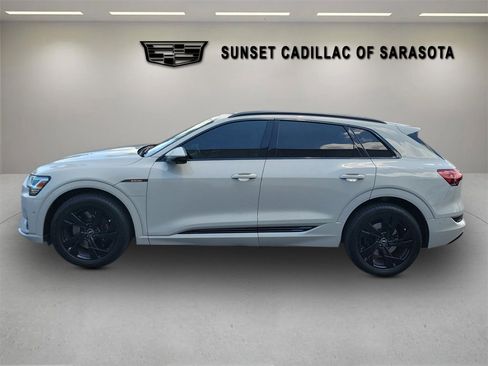 Used 2021 Audi e-tron Premium w/ Convenience Plus Package AWD/4WD image 7