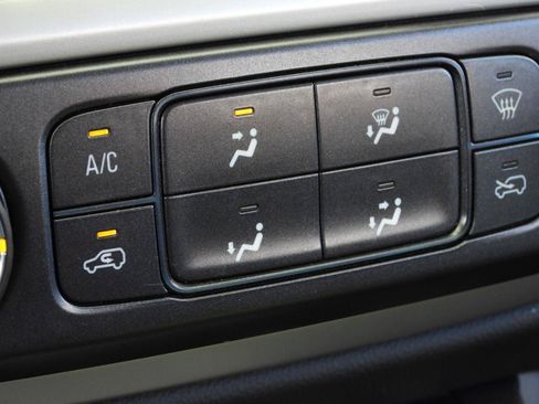 Used 2021 Chevrolet Colorado LT RWD image 77
