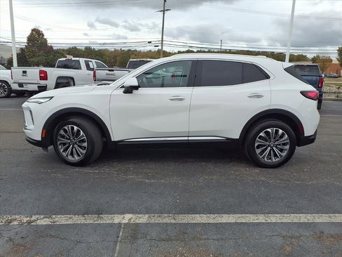 Certified 2025 Buick Envision Preferred image 2