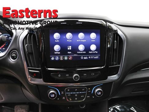 Used 2021 Chevrolet Traverse LT AWD/4WD image 12