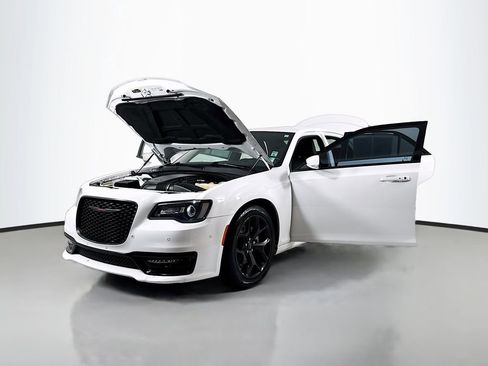 Used 2021 Chrysler 300 S w/ S Model Appearance Package RWD image 15