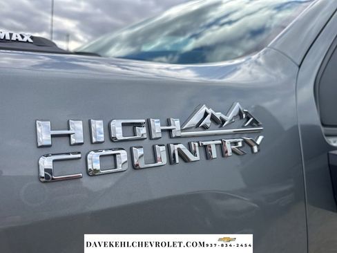 Used 2025 Chevrolet Silverado 2500 High Country w/ High Country Premium Package AWD/4WD image 60