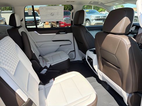 New 2026 GMC Acadia Denali w/ Super Cruise Package FWD image 12