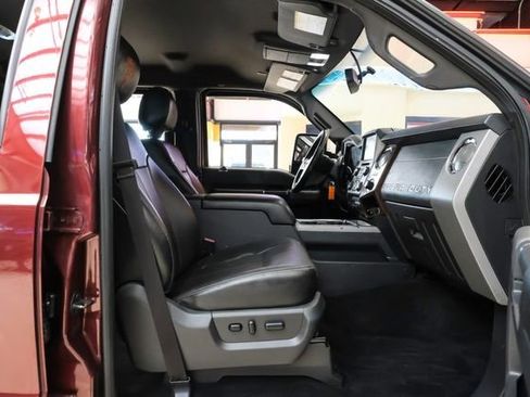 Used 2016 Ford F250 Lariat w/ Chrome Package image 29