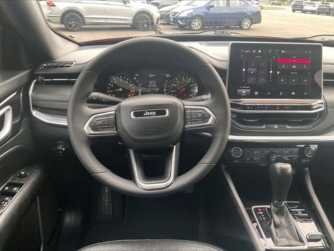 Used 2023 Jeep Compass Limited AWD/4WD image 17