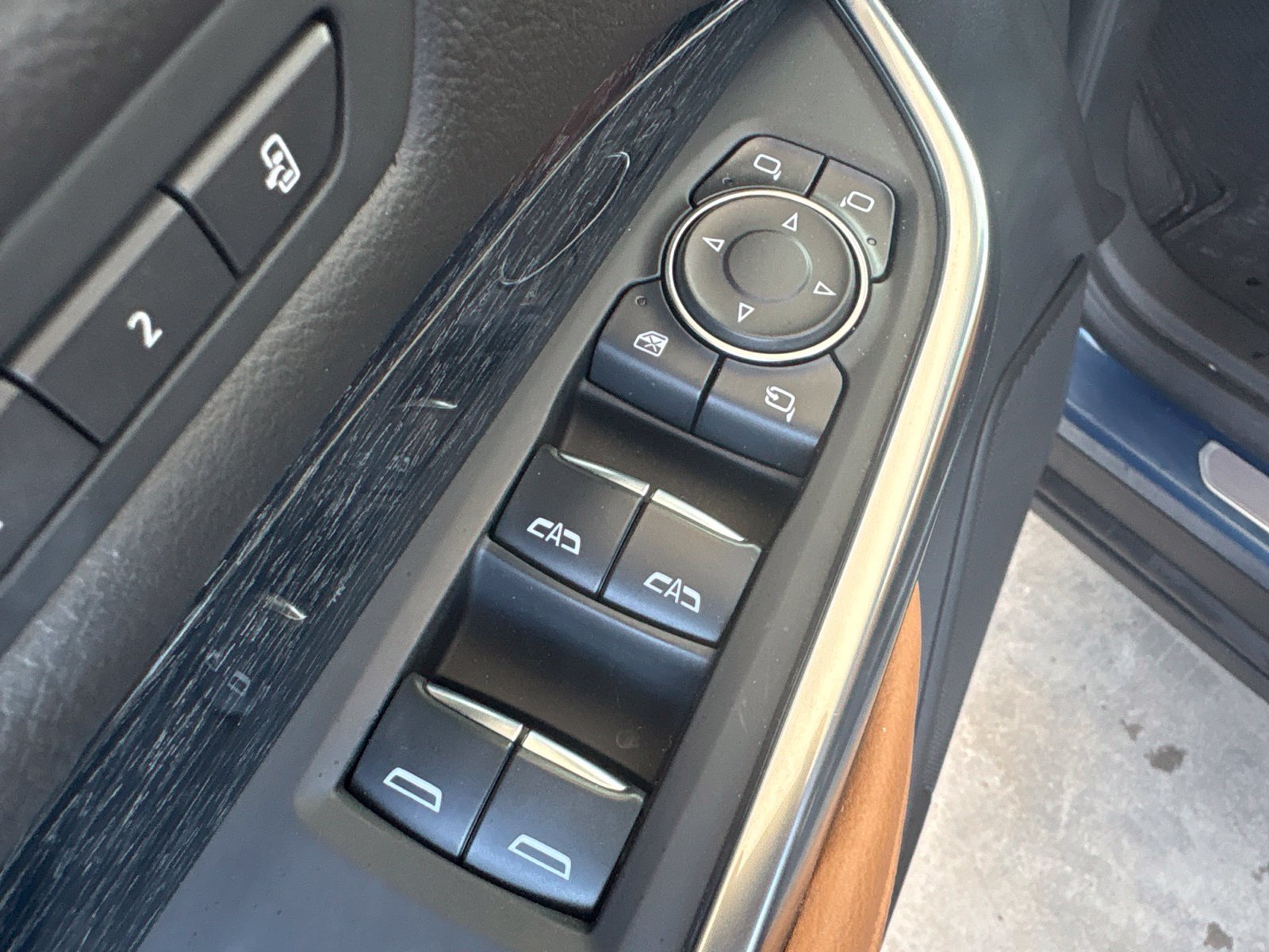 Used 2024 Cadillac XT4 Sport FWD image 12