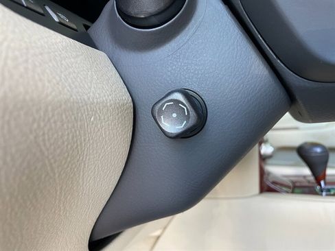 Used 2011 Lexus LS 460 image 25