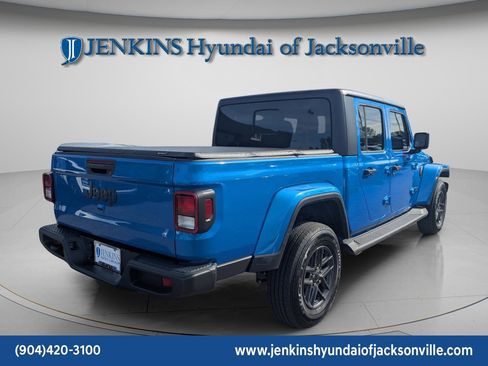 Used 2024 Jeep Gladiator Sport image 10
