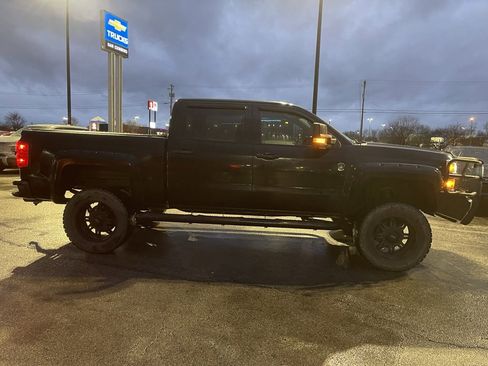 Used 2015 Chevrolet Silverado 1500 LTZ Z71 w/ LTZ Plus Package image 4