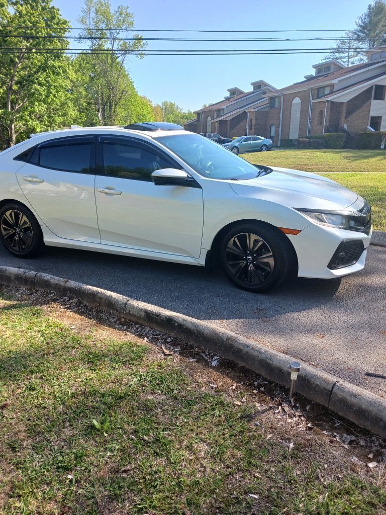 Used 2017 Honda Civic EX image 2
