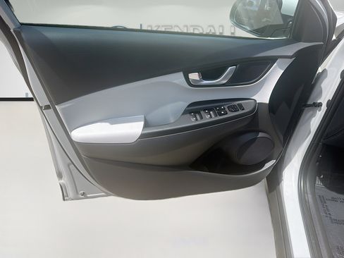 Used 2023 Hyundai Kona SEL w/ Convenience Package AWD/4WD image 17