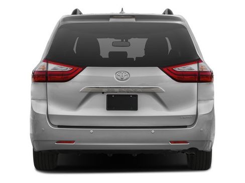 Used 2016 Toyota Sienna XLE FWD image 5