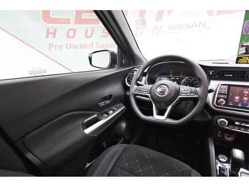 Certified 2020 Nissan Kicks SV image 6