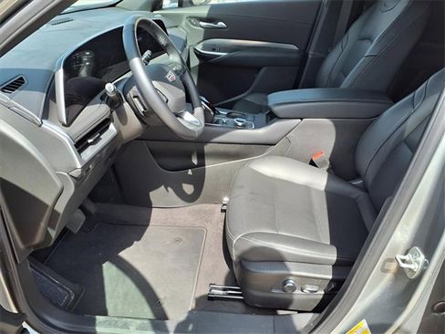 Used 2025 Cadillac XT4 Premium Luxury image 14