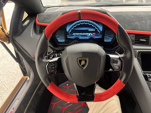 Used 2019 Lamborghini Aventador SVJ image 57
