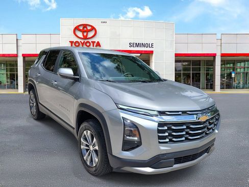 Used 2026 Chevrolet Equinox LT FWD image 2
