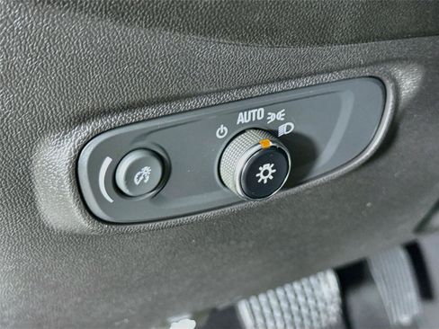Used 2023 Chevrolet Equinox LS w/ LS Convenience Package AWD/4WD image 12