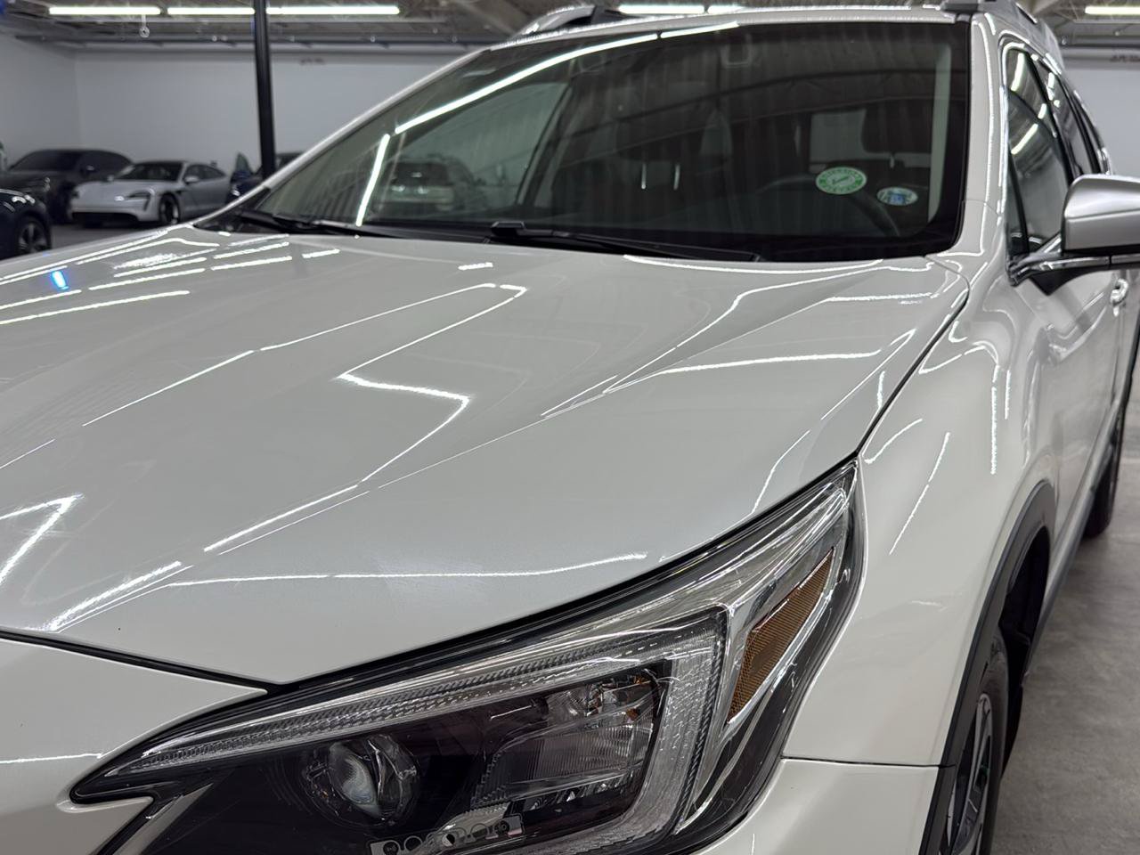 Used 2021 Subaru Outback Touring w/ Popular Package #2 AWD/4WD image 2