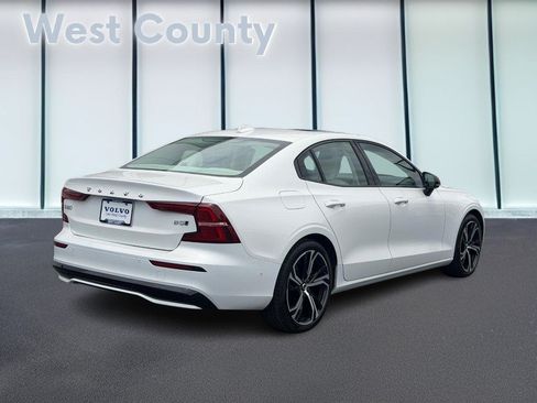 Certified 2025 Volvo S60 B5 Plus AWD/4WD image 4