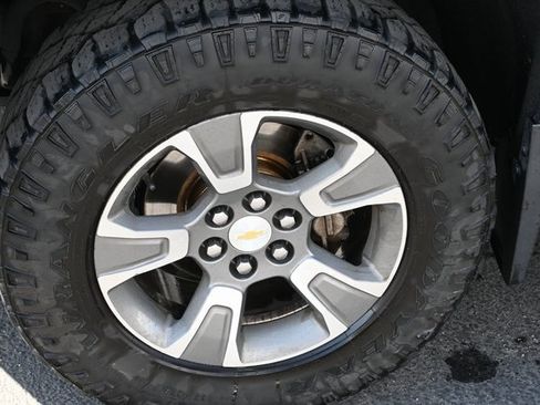 Used 2016 Chevrolet Colorado Z71 image 3