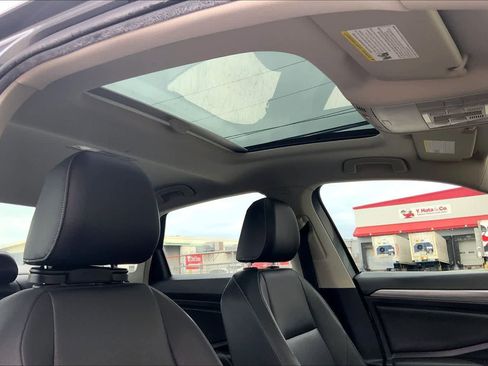 Used 2020 Volkswagen Jetta SEL FWD image 31