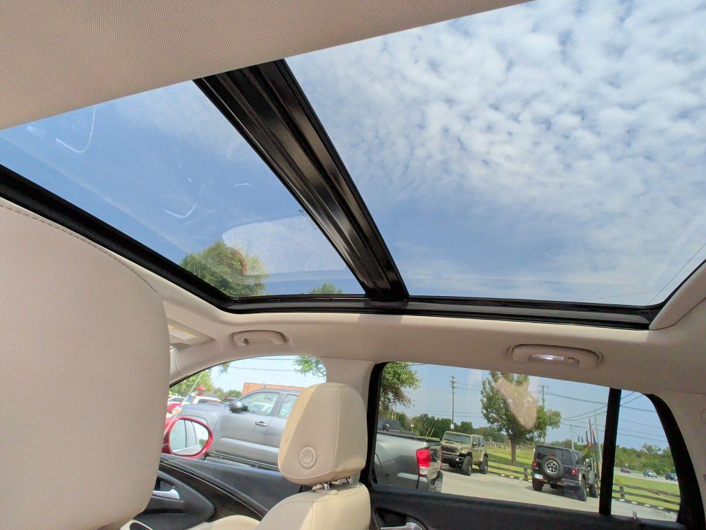 Used 2019 Buick Envision Premium AWD/4WD image 7