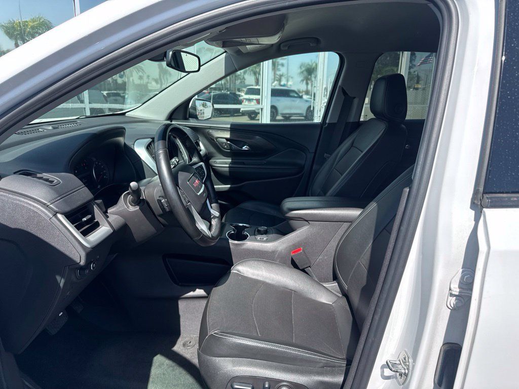 Used 2024 GMC Terrain SLT AWD/4WD image 20