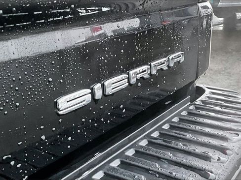 Used 2024 GMC Sierra 1500 Denali Ultimate image 8