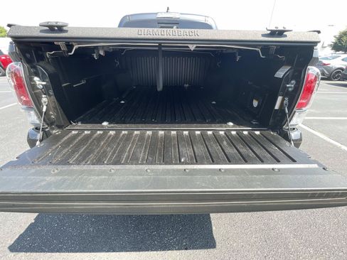 Used 2022 Toyota Tacoma Limited AWD/4WD image 9