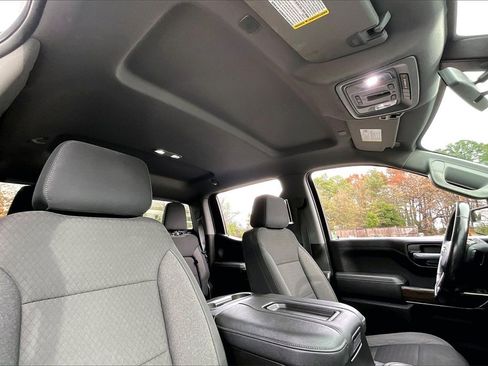 Certified 2021 Chevrolet Silverado 1500 LT Trail Boss w/ Convenience Package II image 24