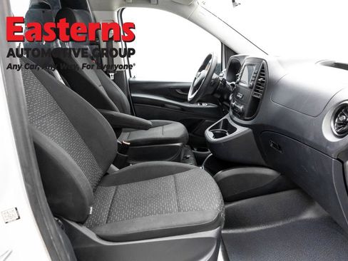 Used 2022 Mercedes-Benz Metris image 20