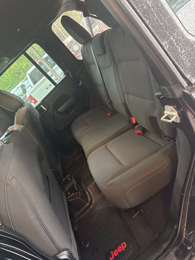 Used 2021 Jeep Wrangler Unlimited Sport AWD/4WD image 14