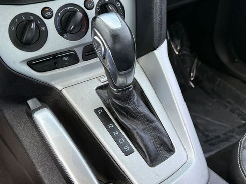 Used 2013 Ford Focus SE FWD image 26