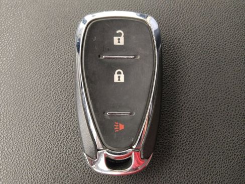 Used 2021 Chevrolet Equinox LT image 32