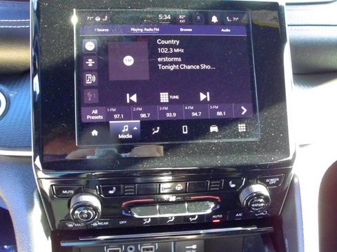 Used 2023 Jeep Grand Cherokee Altitude AWD/4WD image 22