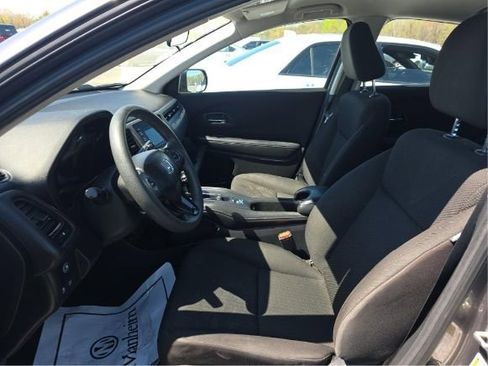 Used 2016 Honda HR-V LX image 5