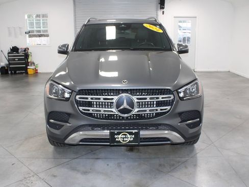 Used 2024 Mercedes-Benz GLE 450e 4MATIC image 3