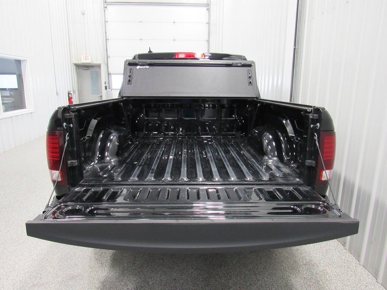 Used 2022 RAM 1500 Warlock w/ Electronics Group AWD/4WD image 16