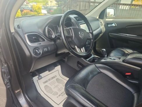 Used 2020 Dodge Journey Crossroad FWD image 11