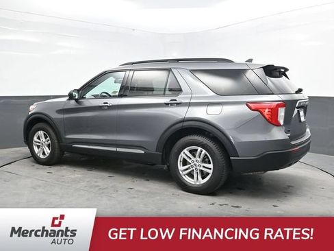 Used 2022 Ford Explorer XLT AWD/4WD image 4