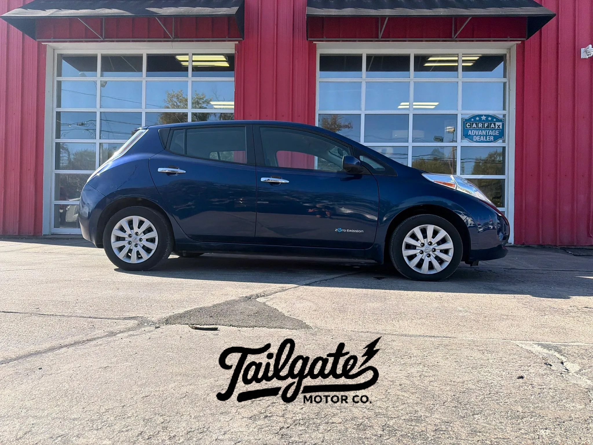 Used 2017 Nissan Leaf S w/ Charge Package FWD image 1