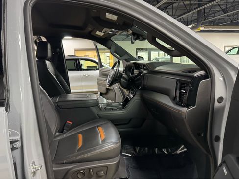 Certified 2025 GMC Sierra 3500 AT4 image 12