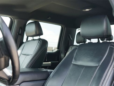 Used 2022 Ford F250 Lariat w/ Lariat Ultimate Package AWD/4WD image 11